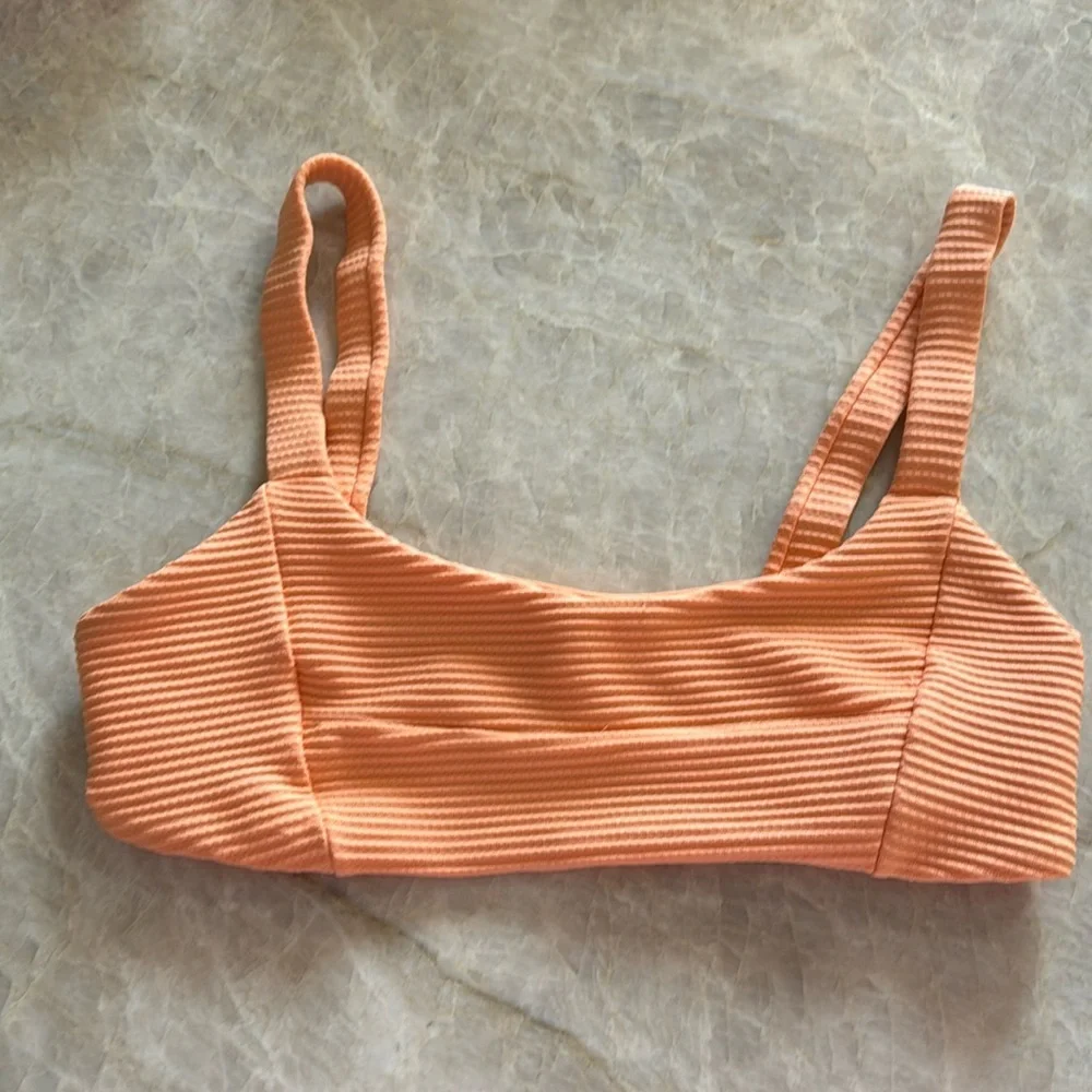 NWOT LSpace x Revolve Jess in Tangerine Bikini Top - Picture 4 of 8